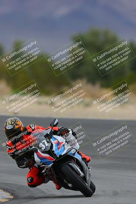 media/Jan-14-2023-SoCal Trackdays (Sat) [[497694156f]]/Turn 10 (1050am)/